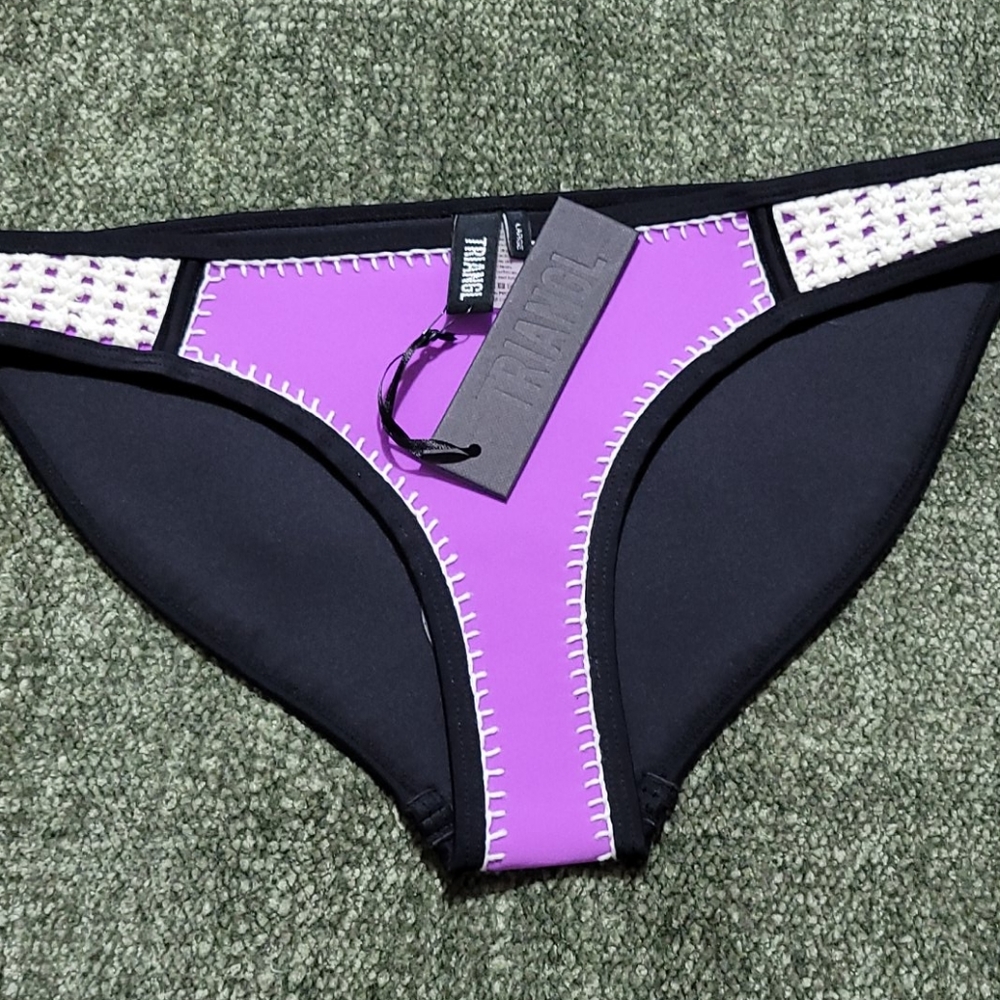 135B Triangl purple and white crochet bottoms